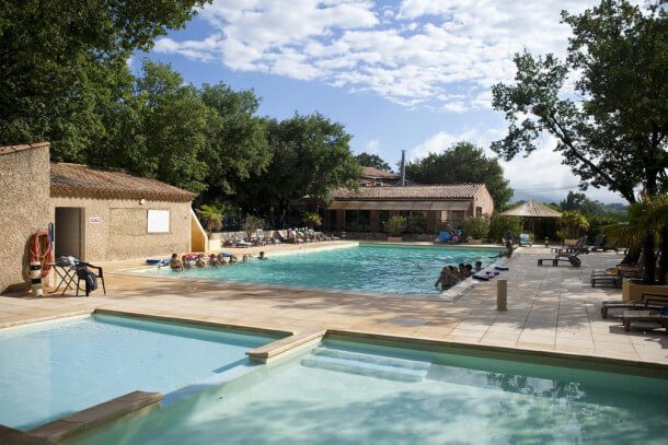 Camping Domaine des Chênes Blancs Camping Domaine des Chênes Blancs