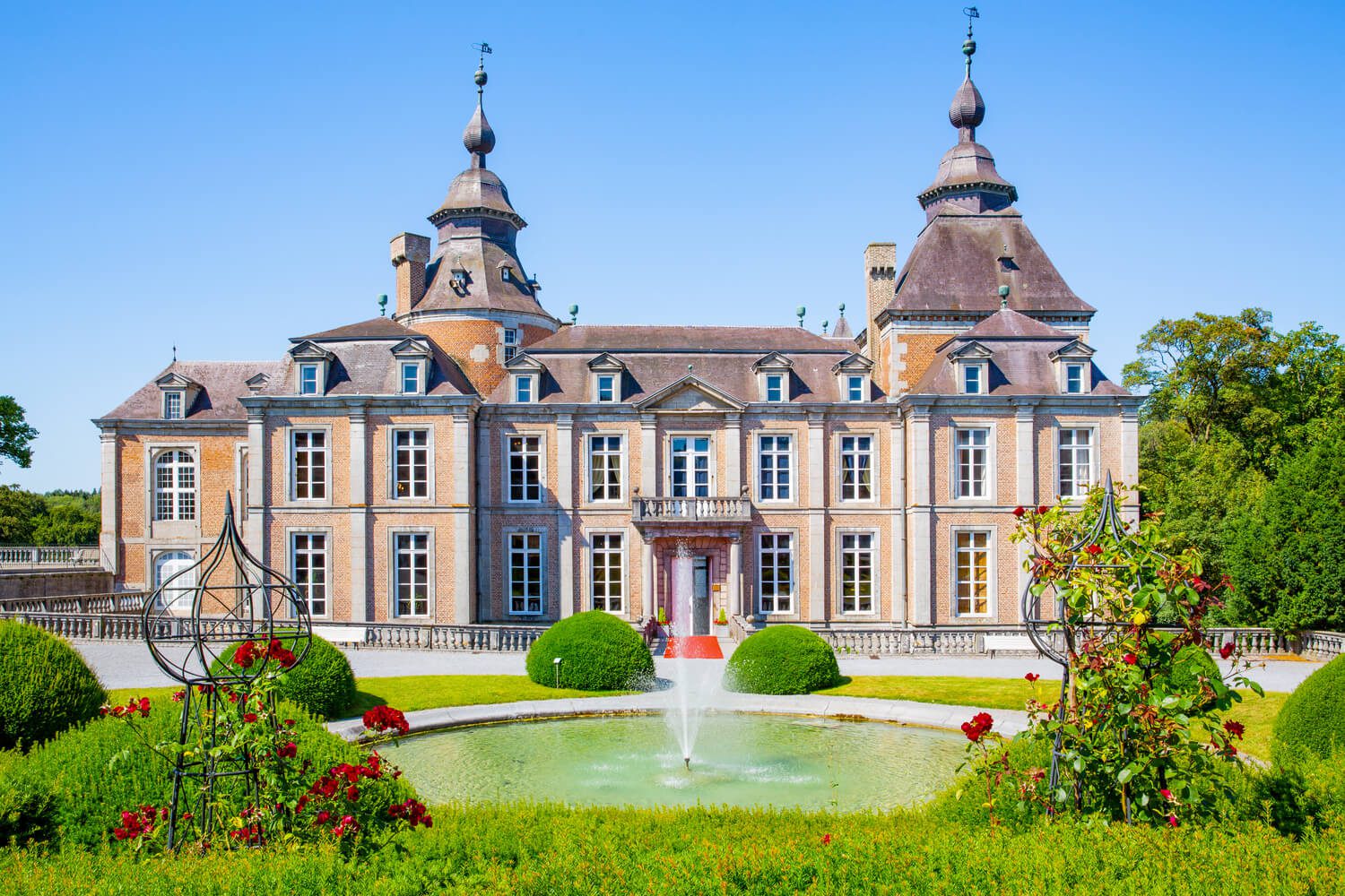 shutterstock_1126890431 (1) Château De Modave