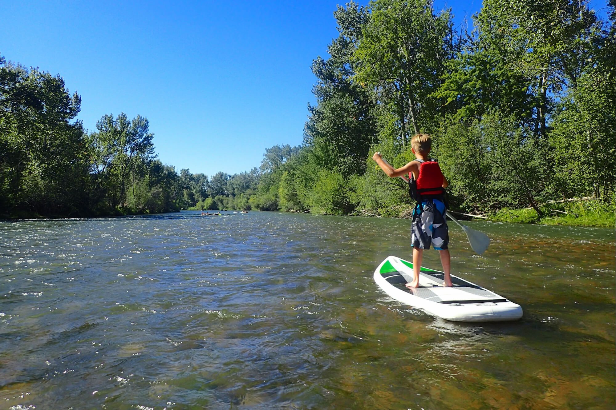 Kajakken in Bouillon Prijs, waterroutes en reservaties, kajak huren